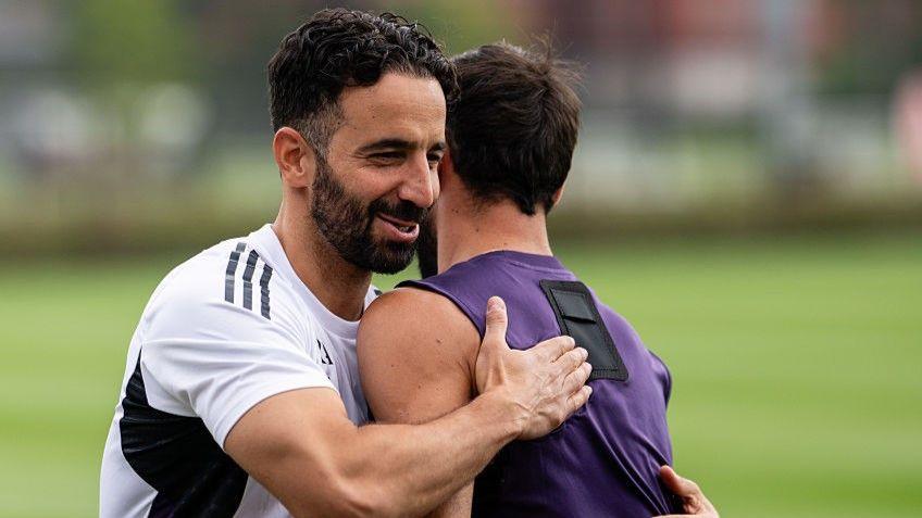 HLV Amorim sẵn sàng đón nhận Antony, Garnacho và Sancho trở lại Man United